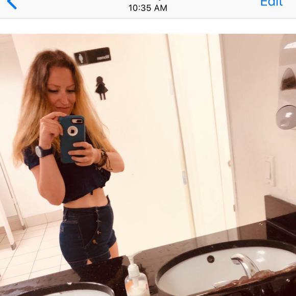 Meet your Posher, Yeliz - Picture 1 of 1